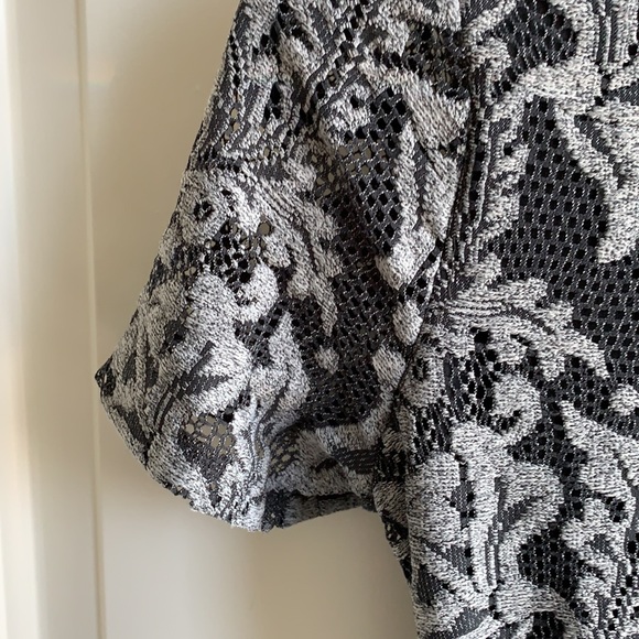 Ann Taylor XSP Peplum Top - Picture 4 of 9